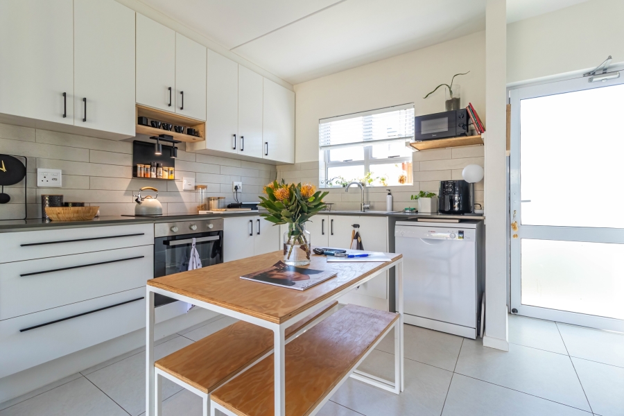 2 Bedroom Property for Sale in Honeydew Country Estate Western Cape
